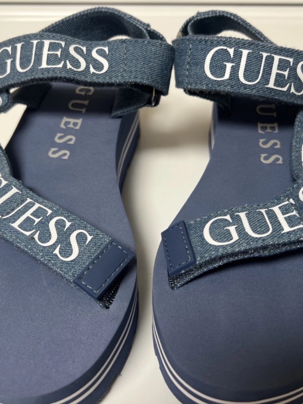 New GUESS Womens Avin Logo Sport Denim Sandals size 5.5m